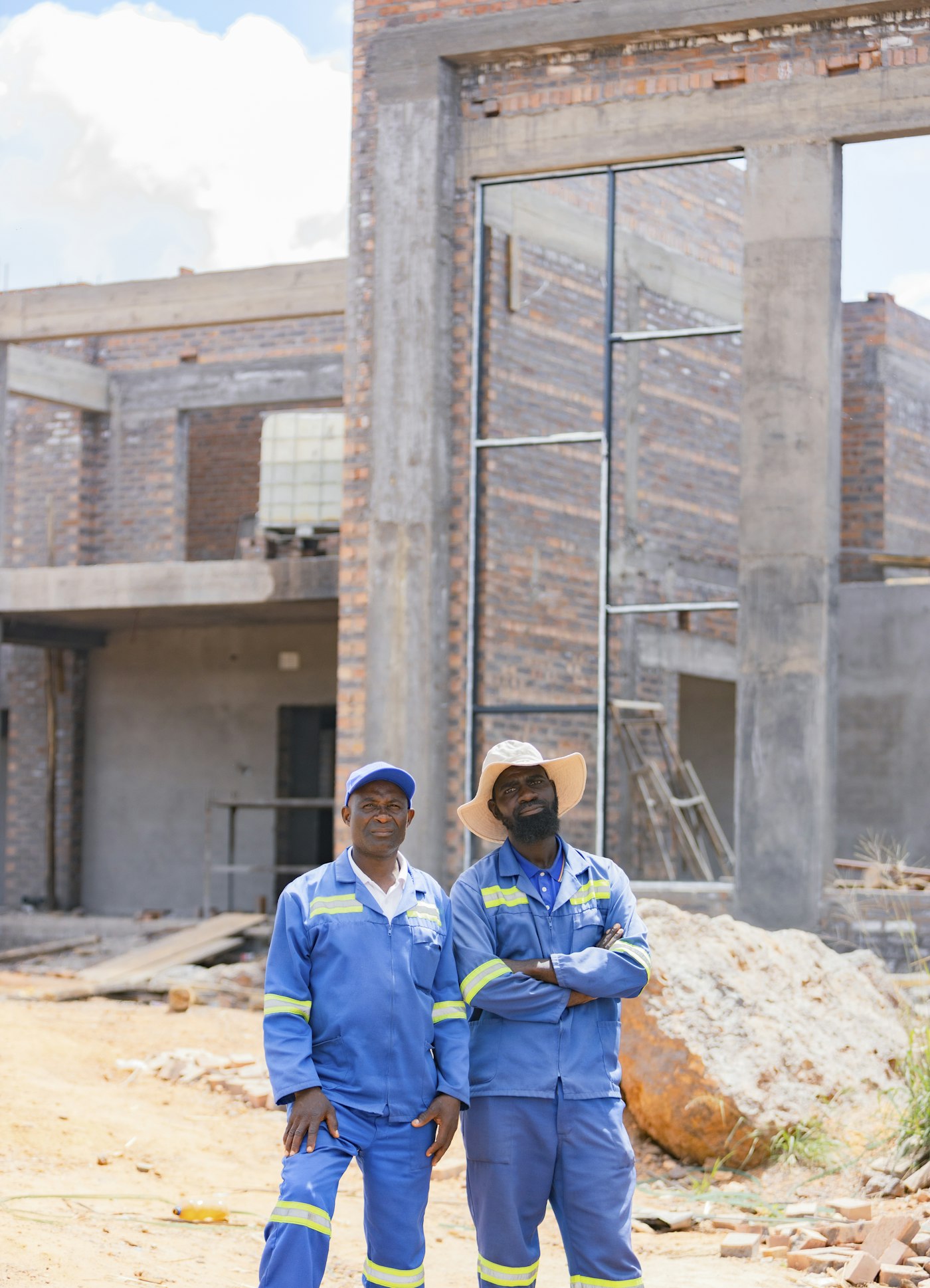 Bricklayer building a new home in a growth estate